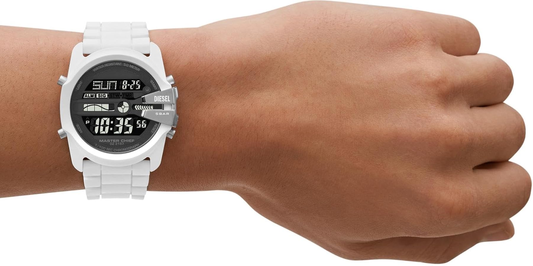 新品未使用　ディーゼル　MASTER CHIEF DZ2157 ホワイト Amazon | [Fossil Group] 腕時計 Diesel Master Chief マスター
